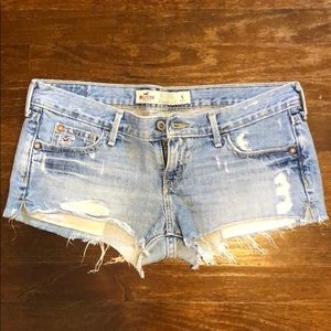 Hollister light wash jean shorts size 5